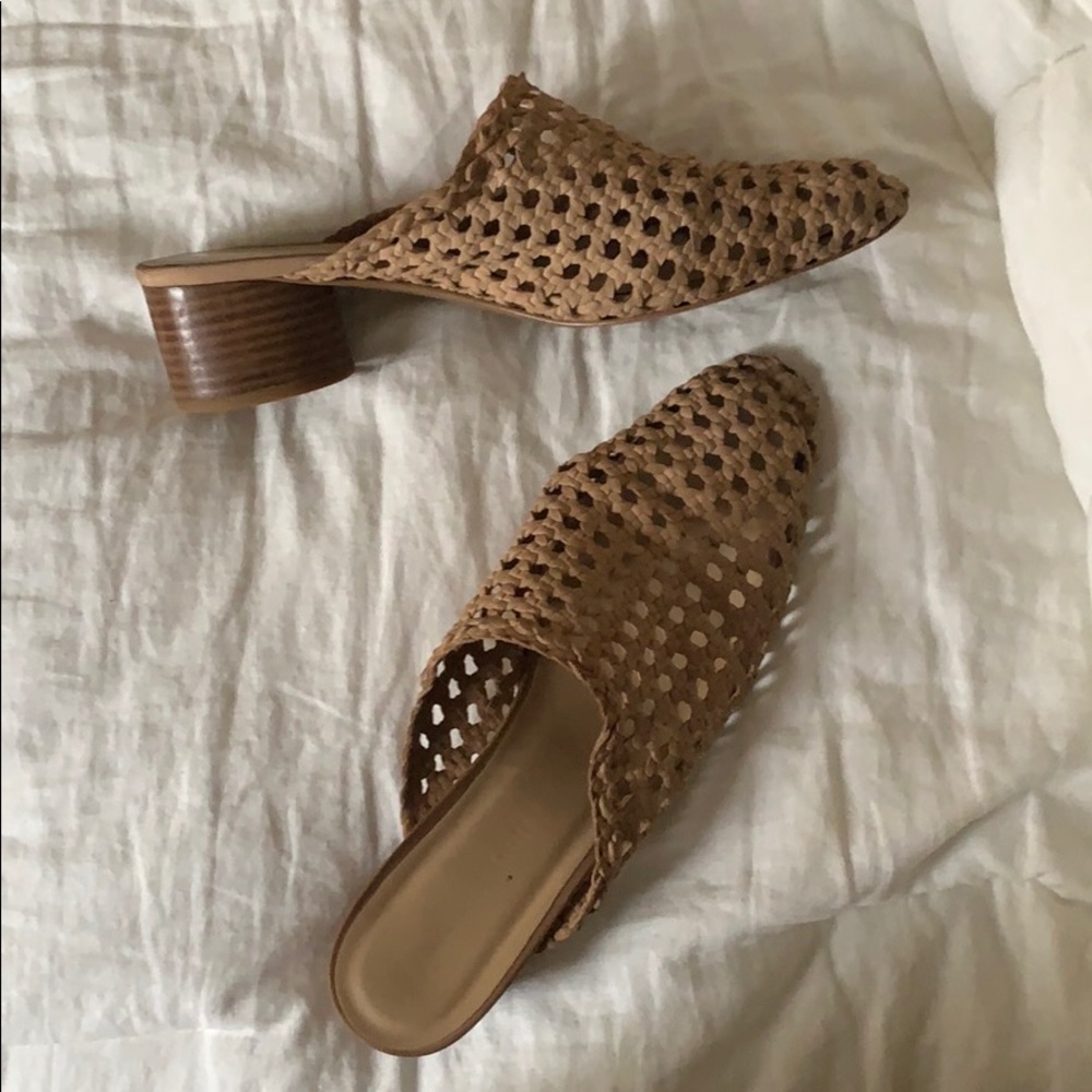 LISA SAYS GAH Woven Lou Mule